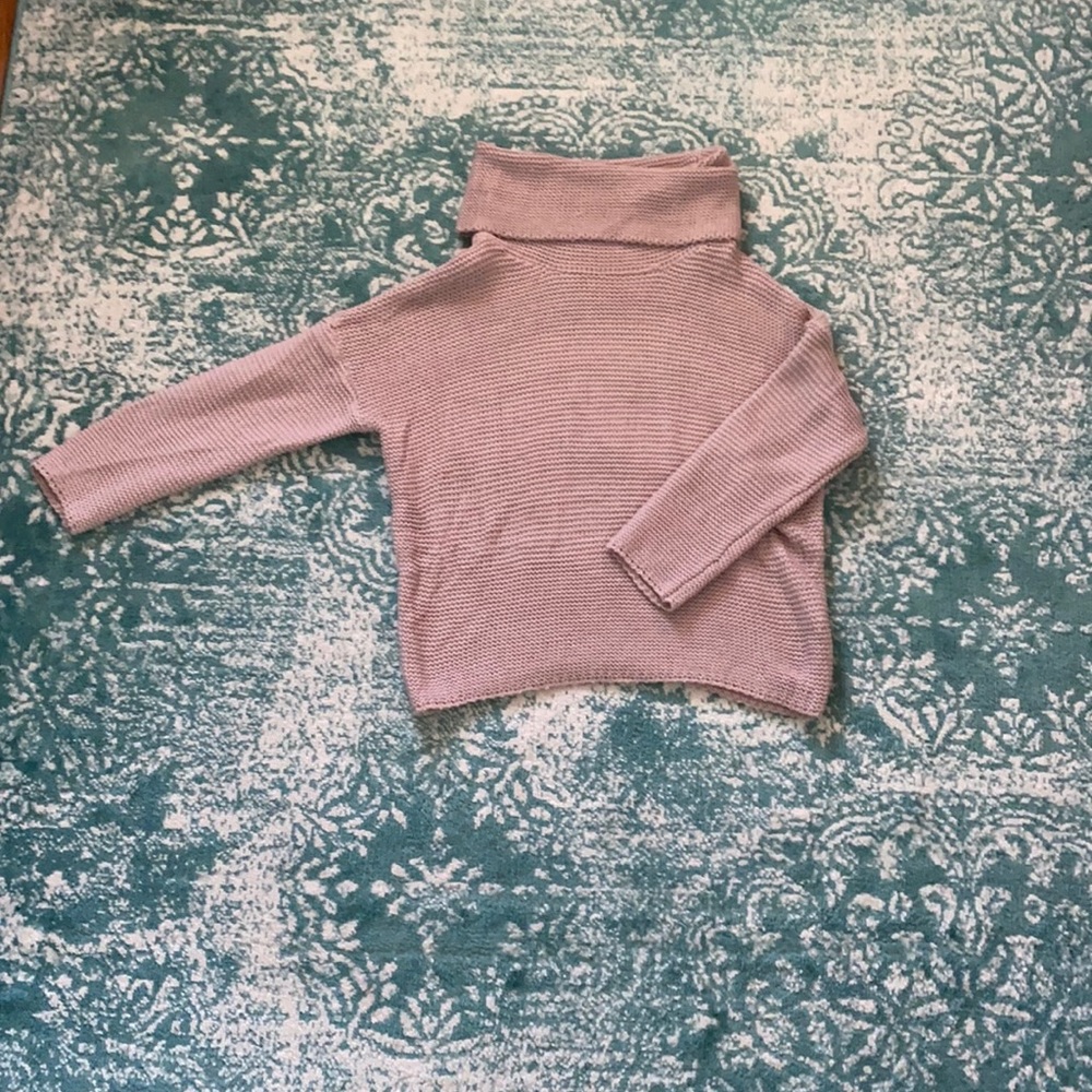 Dainty Hooligan Off-The-Shoulder Sweater